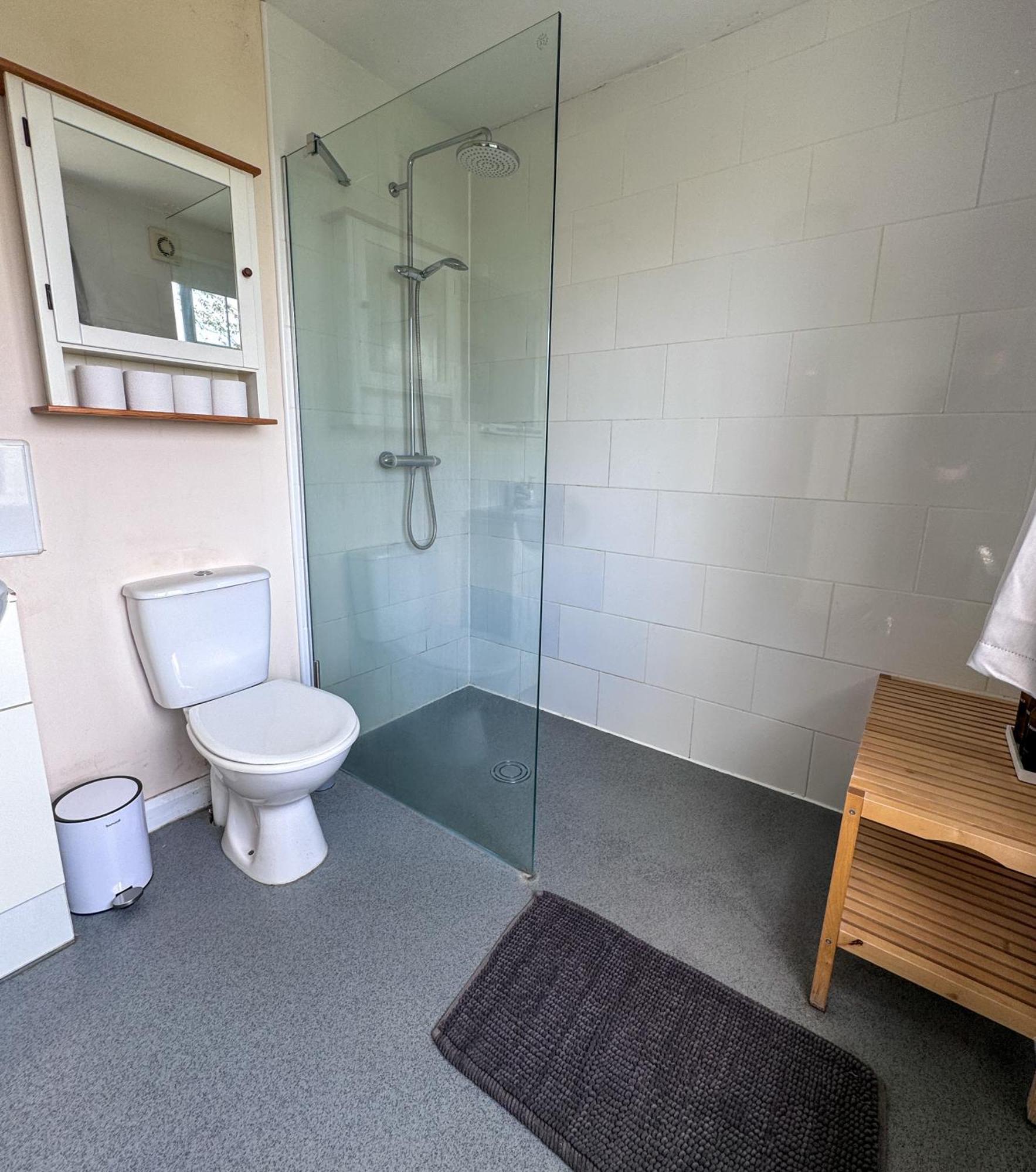 Spacious Home In Bath, Nature And City! エクステリア 写真