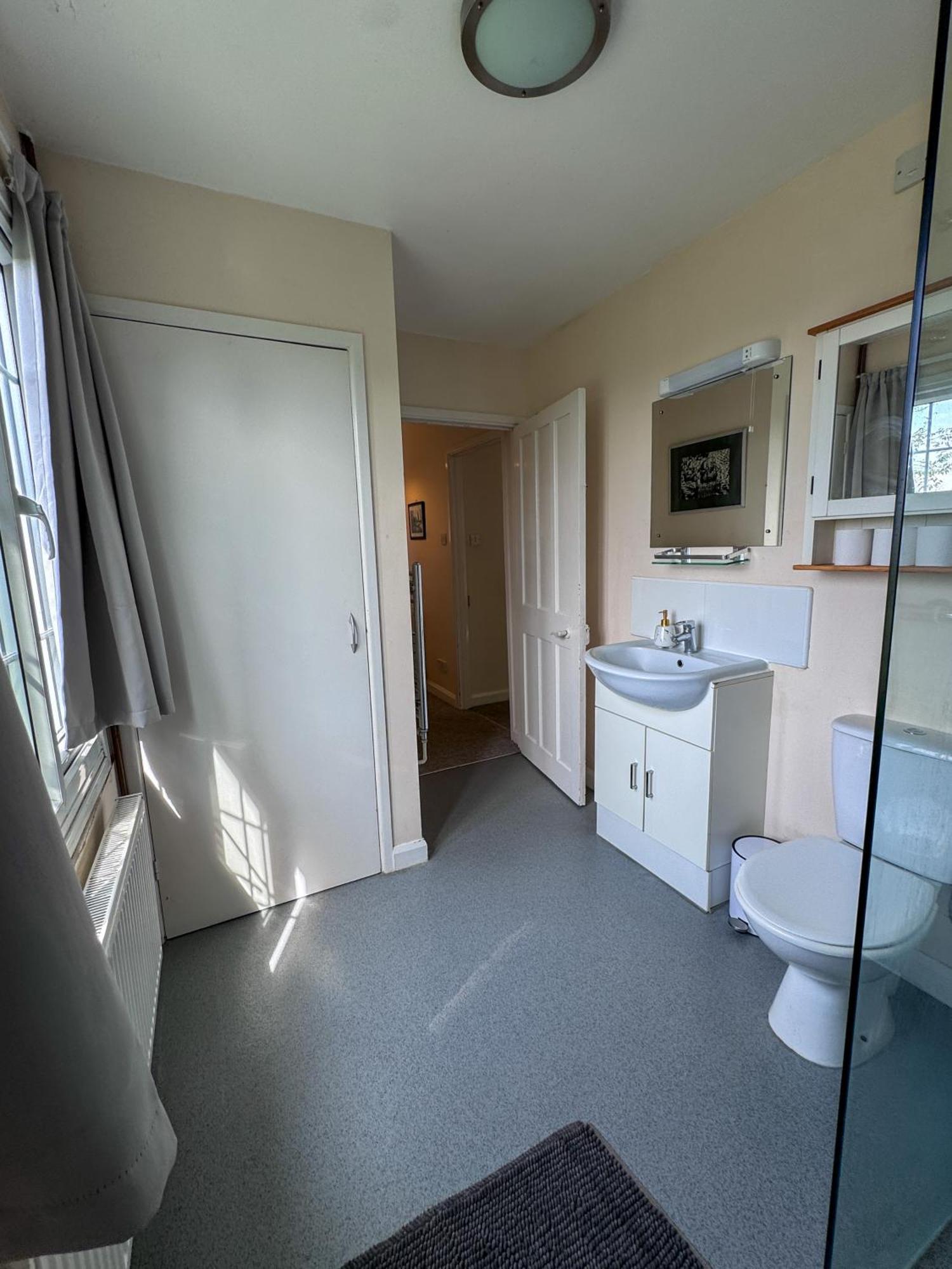 Spacious Home In Bath, Nature And City! エクステリア 写真
